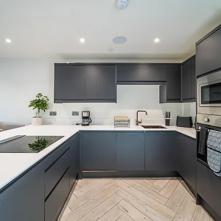 4-Bed Townhouse, Secure & Close To Leeds City Centre- Ideal For Corporate Guests Esterno foto